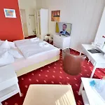 Hotel Alt-connewitz 3*