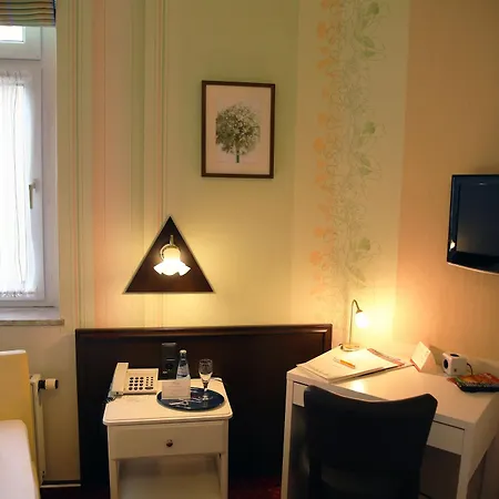 Hotel Alt-connewitz 3*