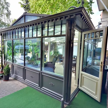Hotel Alt-connewitz 3*